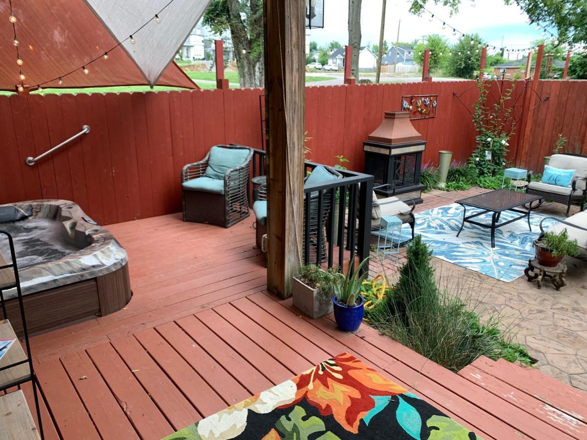 Vacation Home 5 Mins To Down Town 2 Bedrooms 2 Baths Garden Area Hot Tub NashvilleNashville  Kültér fotó